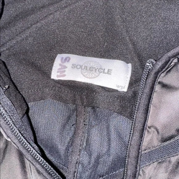 Soul Cycle Black Puffer Vest Size Large - Picture 2 of 5